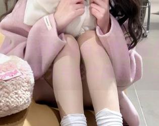 克拉女神 - YOYO黑色写真全新上线：最新原图展现无与伦比的魅力！.txt
