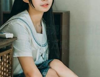 克拉女神 - 通过图片观看吕佳的日常，体验她独特的生活方式与魅力.txt