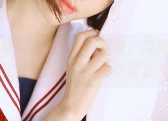 克拉女神 - 孟君瑜伽写真集：用美图诠释阳光与健康的完美生活理念.txt