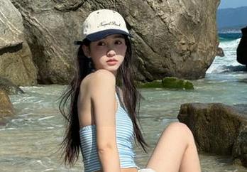 克拉女神 - 赵雨静空姐图包来袭，精选绝美写真不容错过.txt