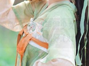 在线探索兔玩映画水手服少女图集，感受少女心的美好.txt