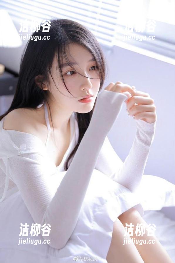 惊艳的穿制服小姐姐们，兔玩映画图包分享让你欣赏不已！.txt