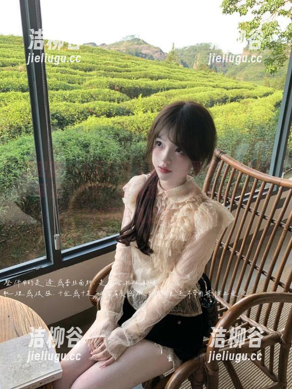 微密圈 - 十万口草莓粥粥的图库最新更新，带来“日常”写真系列，捕捉那些平凡中的不平凡之美。.txt