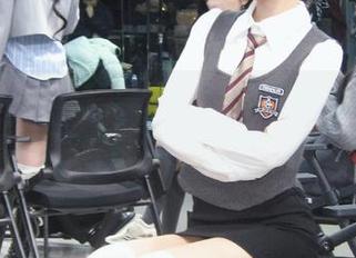 微密圈 - 解锁可馨juicy全新制服姿态，无圣光写真合集绝对不容错过.txt