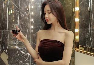 嗲囡囡 - 走近Misty萌晰的校园，探索那些珍贵的图包与款款作品.txt