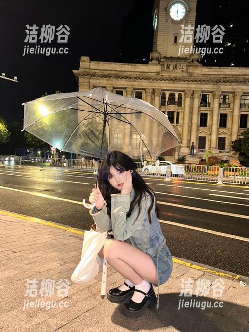 嗲囡囡 - 最新发布：PaPa妈咪油亮写真作品带你领略不一样的美感.txt