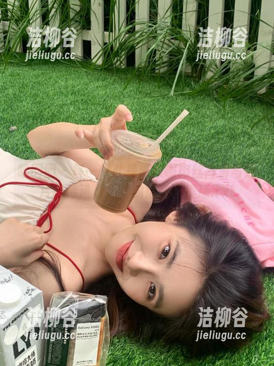 嗲囡囡 - 每一幅就是阿朱啊肉丝高清写照片都传递着无尽的情感与美感.txt