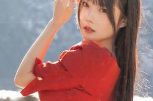 免费下载惊艳原图：坏露露香宝OL制服写真，感受职场风采.txt