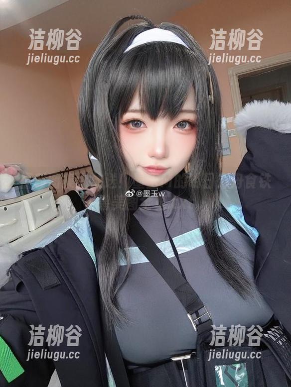 福利图集大放送！墨玉M的明日方舟食铁兽美图全览.txt