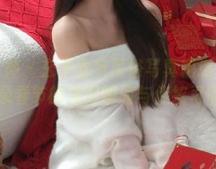 头条女神 - 玄子春节民俗写真精选：用镜头记录春节的美好瞬间与传统习俗.txt