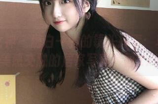头条女神 - 随白一晗的镜头探索：功夫与美感交融的居家写真套图.txt