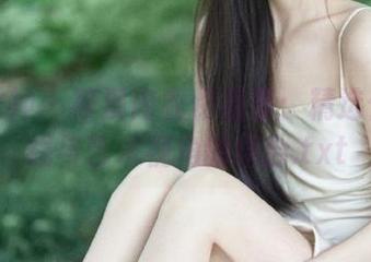 头条女神 - 筱溪内衣作品集：精选优雅曲线与艺术视角的结合.txt