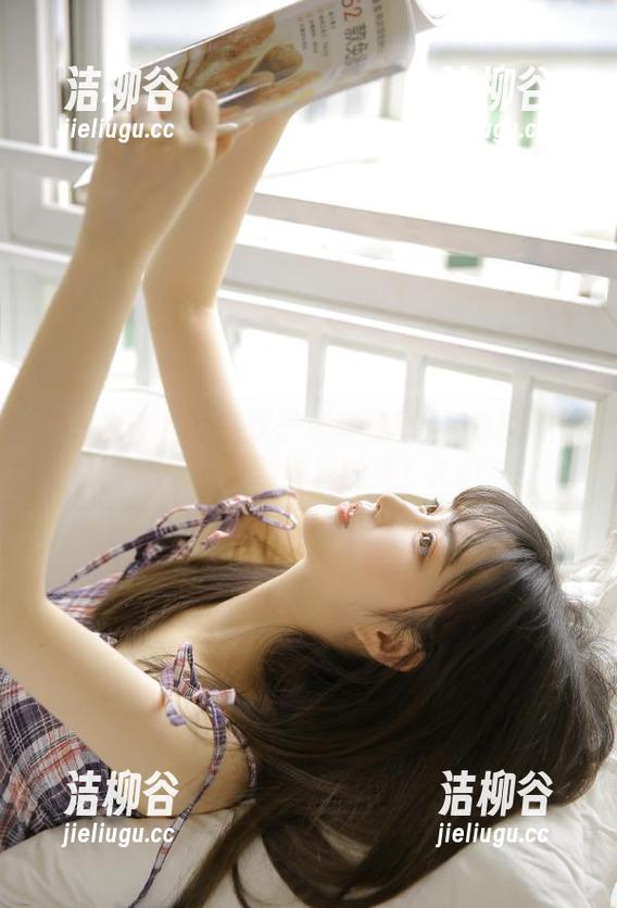 女主K 畅享女主K的白双子写真分享:COS风格让你感受到别样的美!.txt