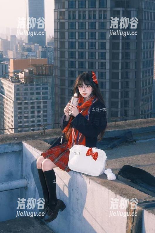 微密圈 - 姐姐Lalion清纯美图系列合集：展现天真无邪的灵动风采与妩媚风情.txt