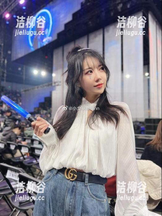 小女巫露娜 免费带你领略小女巫露娜的和服图集,和服也能这么搞笑与可爱!.txt