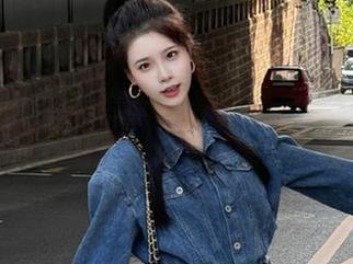 少女秩序 - 盘点晞可内部定制之美：全新图包更新为你揭开绝对领域的神秘面纱.txt