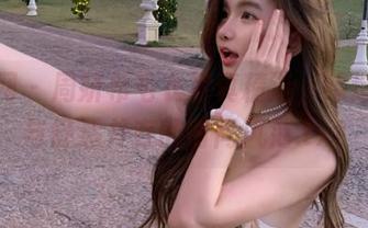 尤果网 - 周妍希毛衣写真精选，缔造甜美与舒适并存的时尚风范.txt