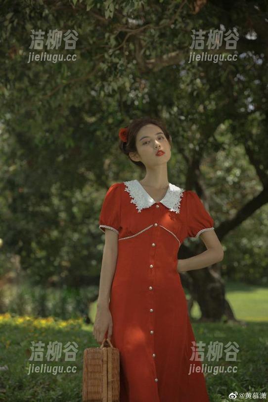 尤果网 - 张熙儿棉袜写真精选集：在缤纷色彩中诠释青春，释放无限创意与魅力.txt