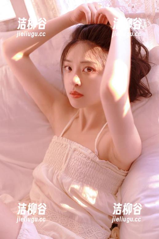 尤果网 - 看完这些最新的李焱姐姐图片，是我大叔控的心又要被俘获吗？.txt