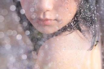 尤果网 - 海边的栗子：全新美图更新，定格夏日最动人的瞬间.txt