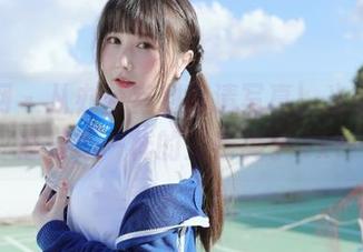 尤果网 - 从办公室到高清写真，米妮带你感受不一样的工作美学.txt