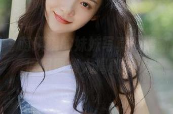 尤果网 - 萌琪琪的妹妹写真：清新自然的原图图集大揭秘.txt