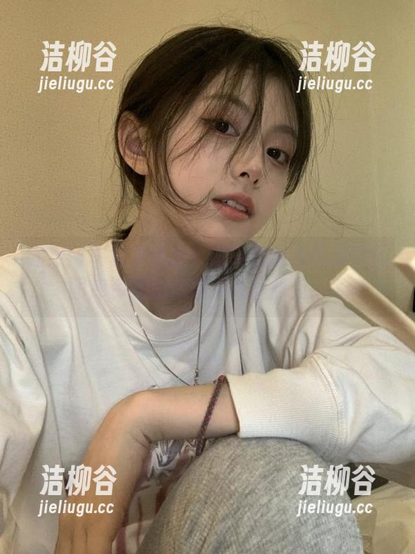 尤果网 - 夏季必备！谭晓彤泳装风采尽显，图库资源助你成为人群焦点！.txt