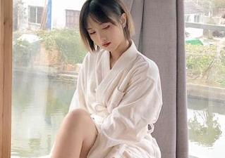 尤果网 - 与郝晴Grace共舞：灰丝私拍图片谱写动人的情感篇章.txt