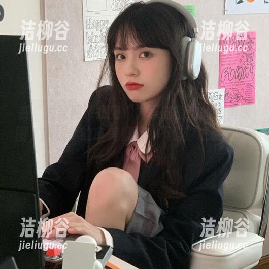 在“尤果网”找到“尤乐时刻”的完美原图，挑战你的审美极限，不信你试试！.txt