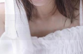 尤物馆 - 一起分享Amrita贞贞的毛衣写真原图，感受她的个性与魅力！.txt