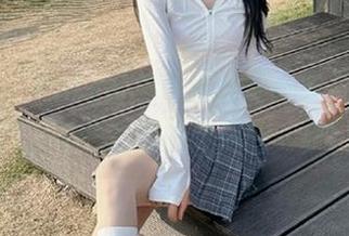 尤物馆 - Kely香香白裙唯美合集，展现温柔气质，下载后就能随时欣赏哦！.txt