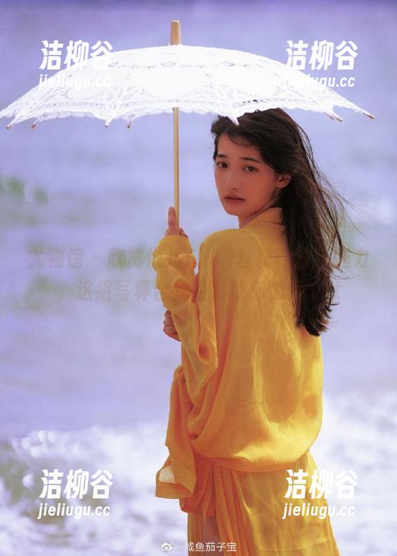 尤物馆 - 欣赏悦儿Yuky丝袜的独特魅力，这组写真合集绝对让你惊艳.txt