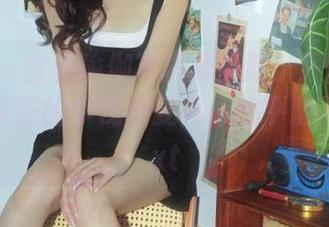 尤蜜荟 - 全新瑜伽写真集更新！跟随Emily顾奈奈酱的步伐感受内心的平静与和谐.txt