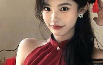 尤蜜荟 - 走进是小逗逗的世界，最新长腿原图写真展现她的时尚与个性.txt