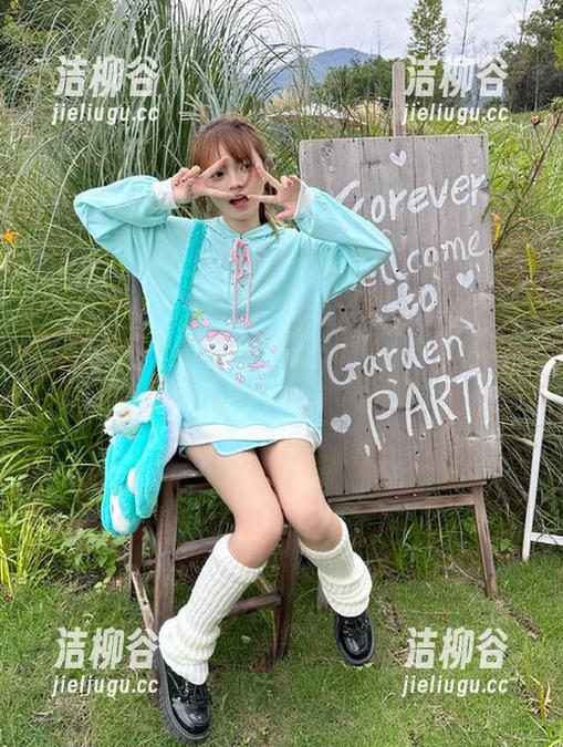 尤蜜荟 - 白裙星空下的葛征Model：写真全集记录着的少女心与梦幻旅程.txt