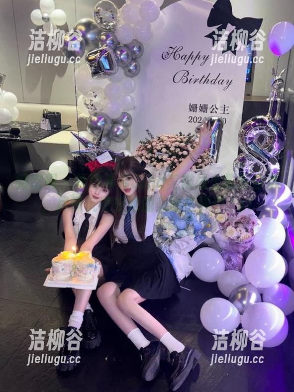 微密圈 - 领略希希Gina美脚线上摄影合集，尽情沉浸在她的美丽世界中.txt