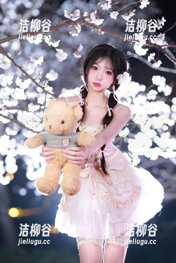 异思趣向 - 小六与她的无圣光格子连衣裙，打造出绝美写真作品的秘密！.txt
