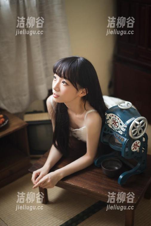 异思趣向 - 小宝的写真集：资源再多，剧情依旧让人感觉很尴尬，哈哈！.txt