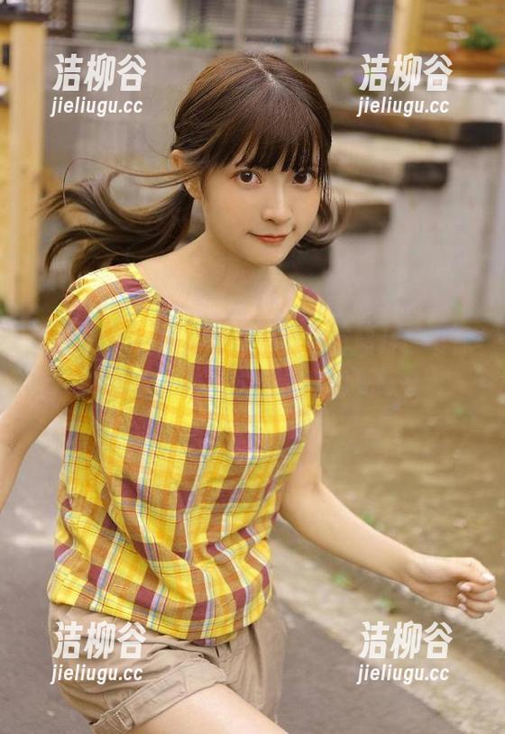 微密圈 - 最新徐莉芝清纯写真照片，带你体验恬静与真实的美好时光.txt