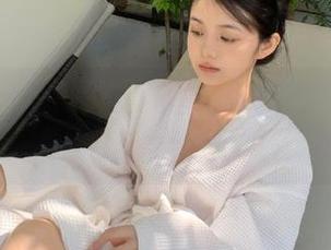 推女神 - 看！穆菲菲的最新作品，妹妹的可爱瞬间为你点亮生活.txt