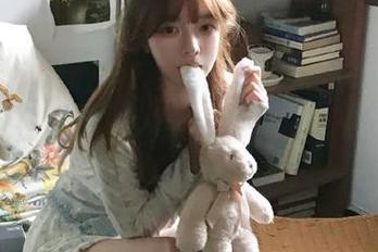 星颜社 - 观看安安Angel的花嫁写真，感受那些在美丽瞬间定格的甜蜜与心动回忆。.txt