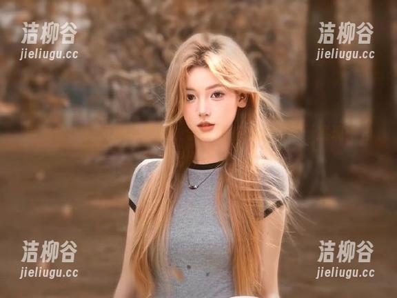 星颜社 - 高清图集聚焦：李柯颖的自拍瞬间，展现她独特的摄影视角.txt