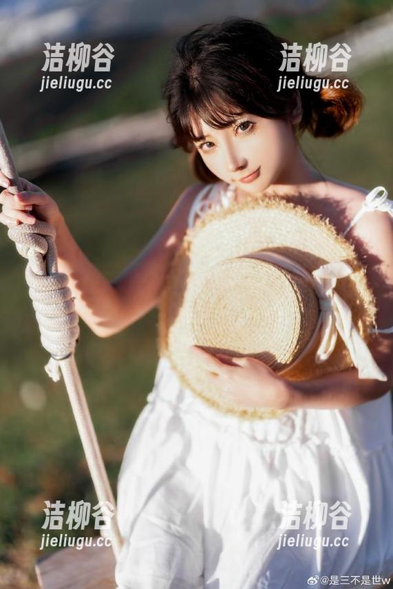 打开“是三不是世w”的写真图包，邂逅“海伦娜”的无限风情与个性.txt