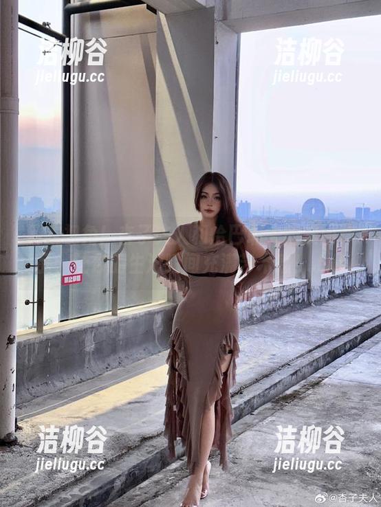 杏子夫人 别致视角!杏子夫人和恰巴耶夫的美图作品,让你的生活瞬间充满艺术感!.txt