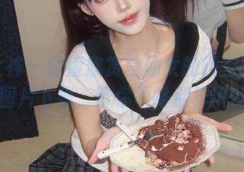 梦丝女神 - 深度欣赏莹仙女的镂空作品：独特图片下载，带你领略别样风情.txt