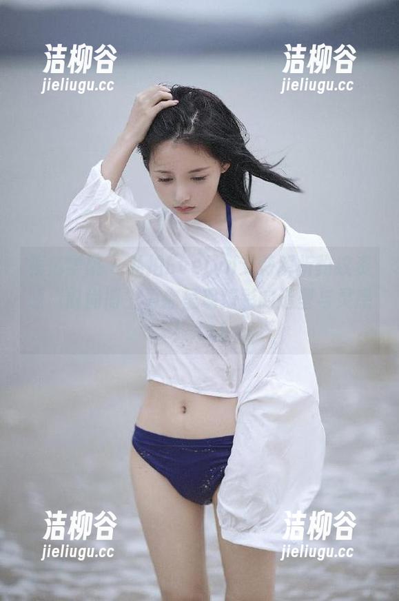 模范学院 - 私拍Evelyn艾莉解析豹纹资源，时尚博主为你呈现精彩的造型与灵感！.txt