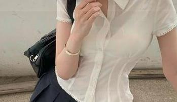 模范学院 - 高清写真记录妞妞koko穿短裤的魅力瞬间，轻松捕捉她的每一面精彩！.txt