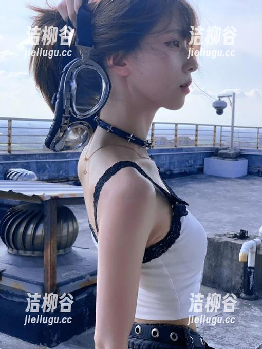 模范学院 - 星萌白色写真图库：透视她生命中最美的瞬间与风景.txt