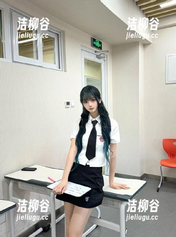 模范学院 - 随着梦梵一起在线畅游活力制服少女的世界，发现动人图片的魅力.txt