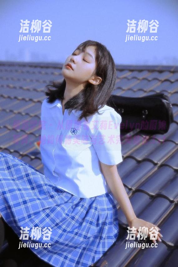 模范学院-艾莉Evelyn 模范学院 - 从原图看艾莉Evelyn的厨娘写真:她如何将美味与艺术完美结合.txt